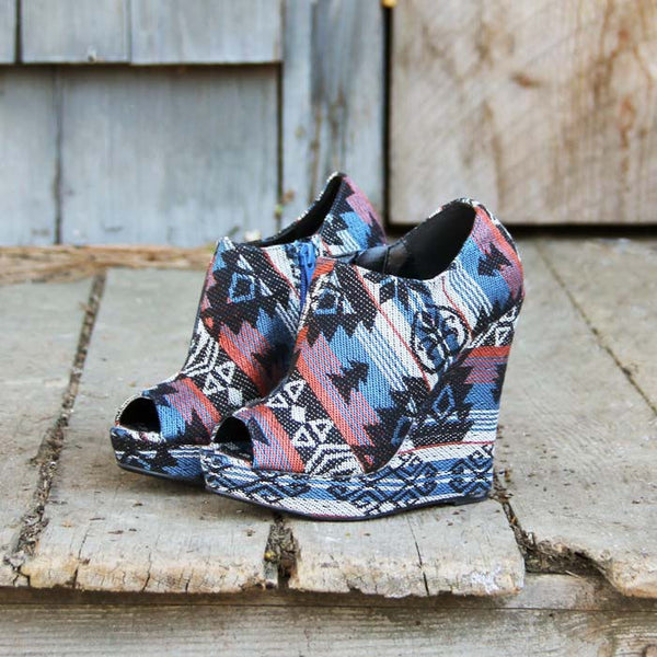 Desert Shadows Wedges: Featured Product Image